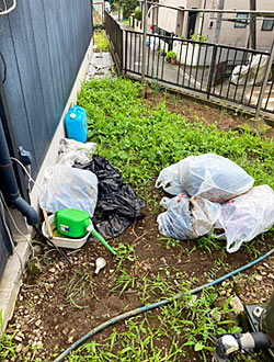ゴミ屋敷の掃除作業前